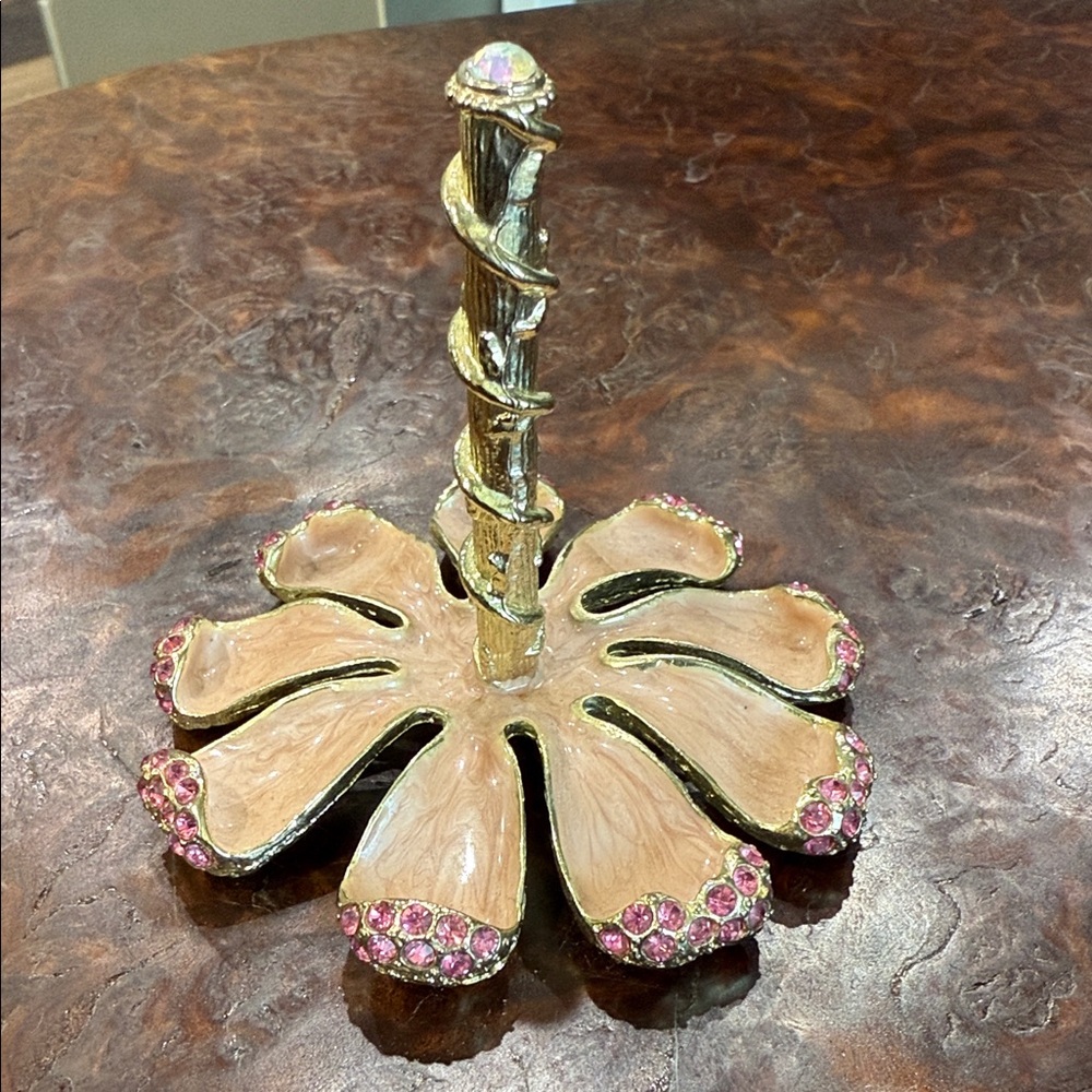 Elegant Pink and Gold Floral Ring Holder.